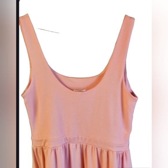 Lovely Low Back Pink Dress 👚 - Picture 5 of 5